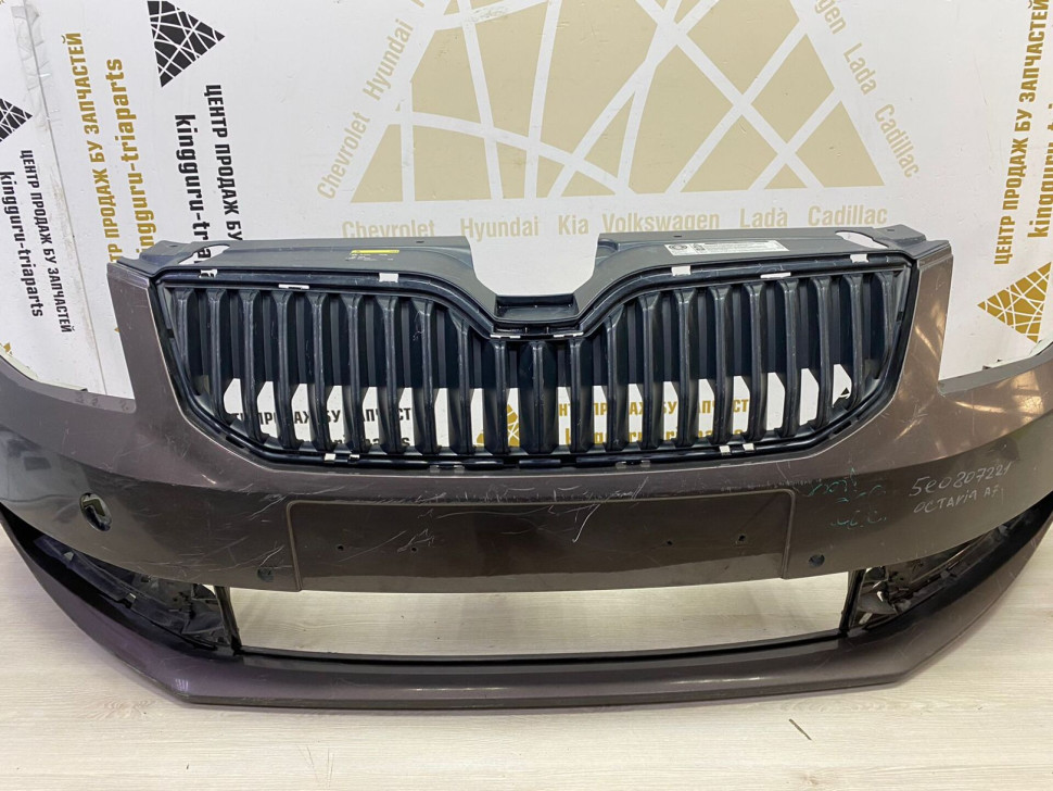 Бампер передний бу Skoda Octavia A7 OEM 5E0807221 Бампер передний бу Skoda Octavia A7 OEM 5E0807221