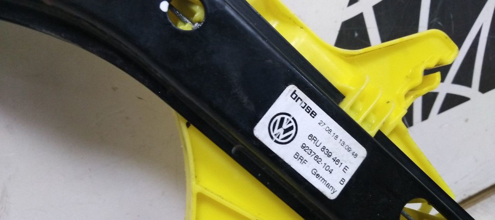 Стеклоподъёмник электрический задний левый Volkswagen Polo седан Oem 6RU839461e