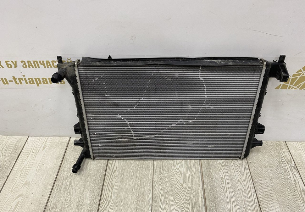 Дополнительный радиатор охлаждения Skoda Kodiaq OEM 5Q0121251HN