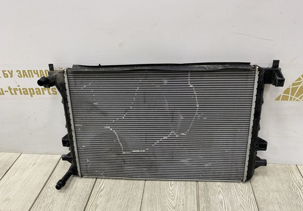 Дополнительный радиатор охлаждения Skoda Kodiaq OEM 5Q0121251HN