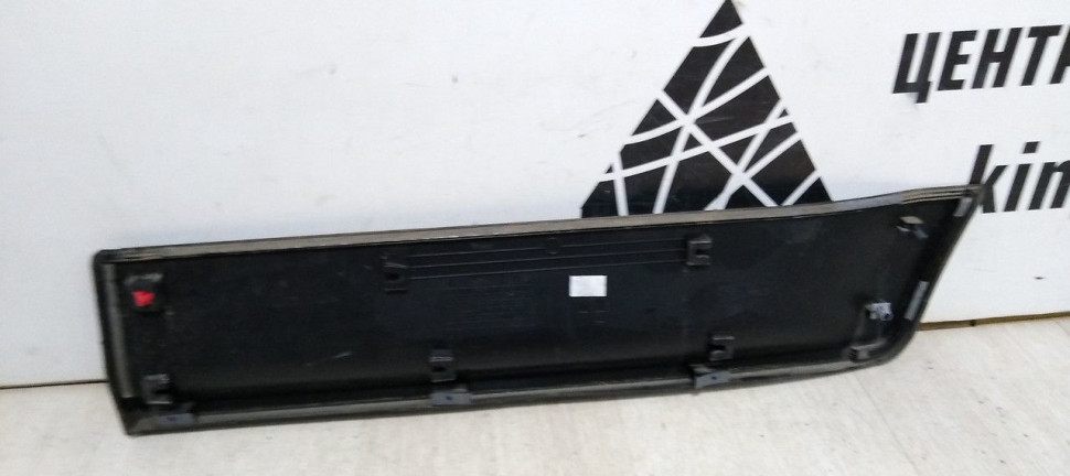 Накладка двери задняя правая Hyundai Creta oem 87734M0000