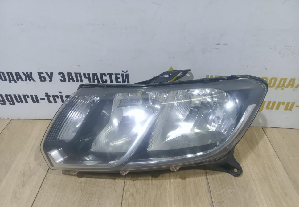 Фара левая бу Renault Logan 2 OEM 260609450R