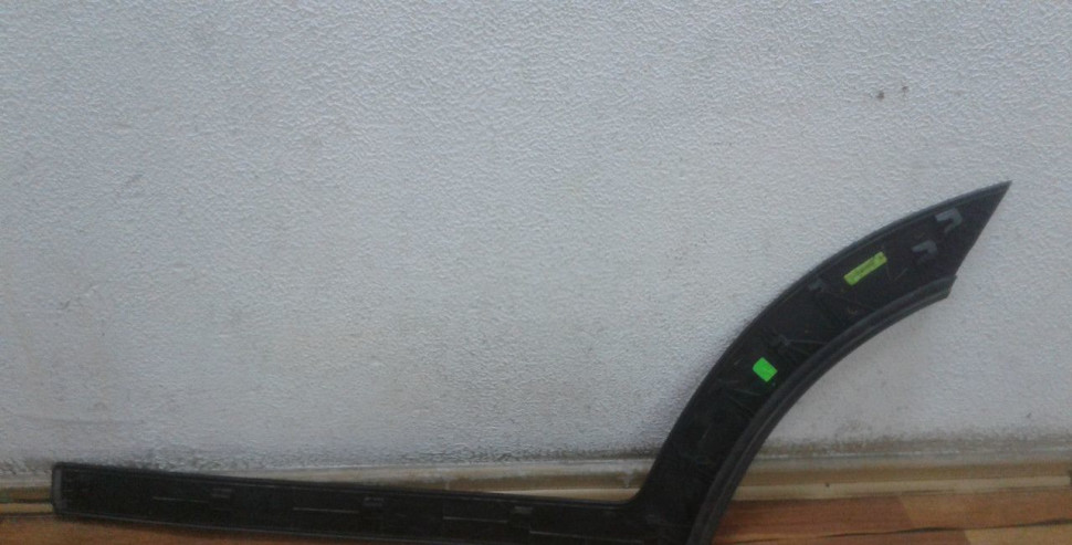 Молдинг двери задний правый Hyundai Tucson 3 oem 87734d7000