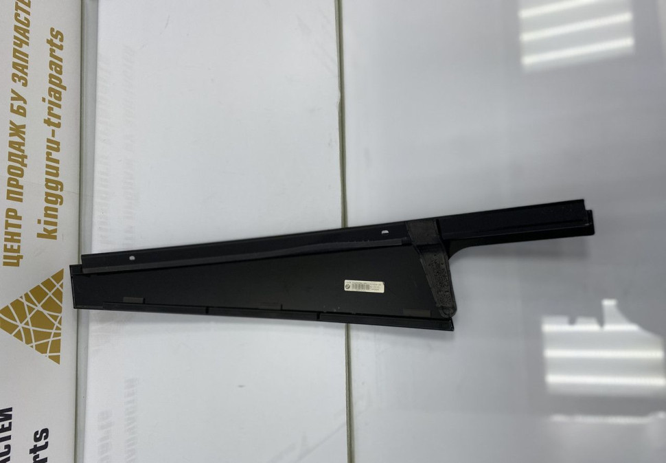 Накладка стойки задней правой двери BMW X5 G05 OEM 51357429390