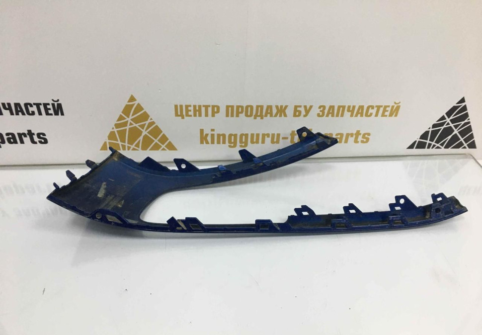 Решетка ПТФ правая Volkswagen Touareg 2 NF 2014 рестайлинг oem 7P6807490 Решетка ПТФ правая Volkswagen Touareg 2 NF 2014 рестайлинг oem 7P6807490
