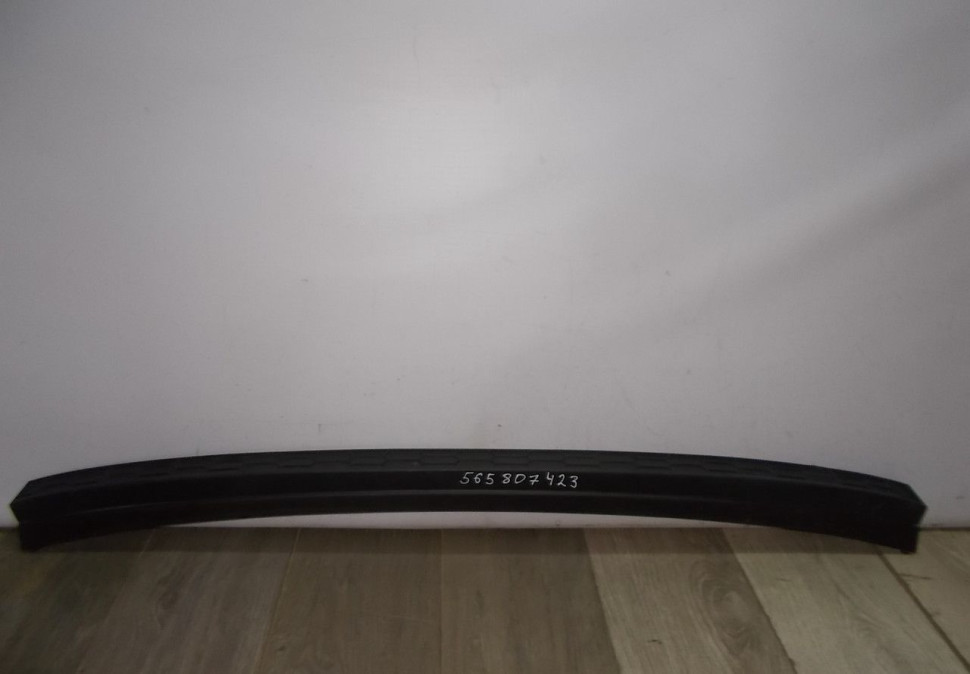 Накладка заднего бампера бу Skoda Kodiaq OEM 565807423