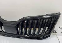 Решетка радиатора Skoda Octavia A7 рестайлинг 2017 OEM 5E0853653C