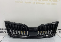 Решетка радиатора Skoda Octavia A7 рестайлинг 2017 OEM 5E0853653C