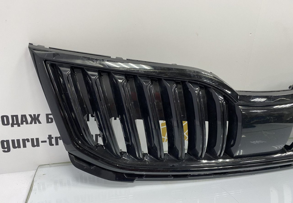 Решетка радиатора Skoda Octavia A7 рестайлинг 2017 OEM 5E0853653C Решетка радиатора Skoda Octavia A7 рестайлинг 2017 OEM 5E0853653C