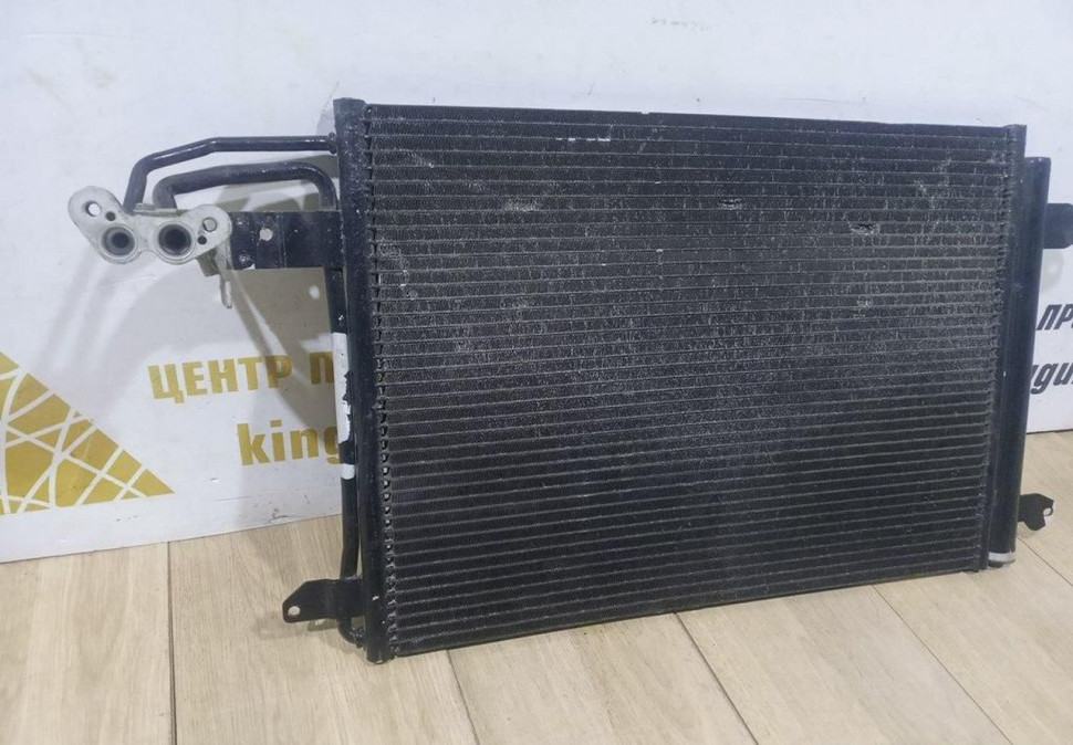 Радиатор кондиционера бу Skoda Octavia A5 OEM 1K0820411AJ Радиатор кондиционера бу Skoda Octavia A5 OEM 1K0820411AJ