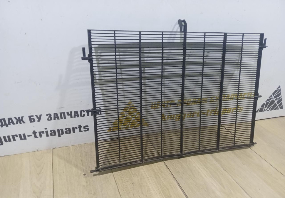 Защита радиатора бу BMW X5 G05 OEM 17119424428 Защита радиатора бу BMW X5 G05 OEM 17119424428