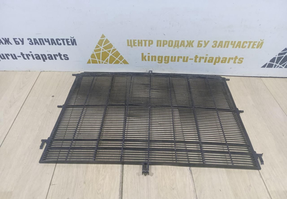 Защита радиатора бу BMW X5 G05 OEM 17119424428 Защита радиатора бу BMW X5 G05 OEM 17119424428