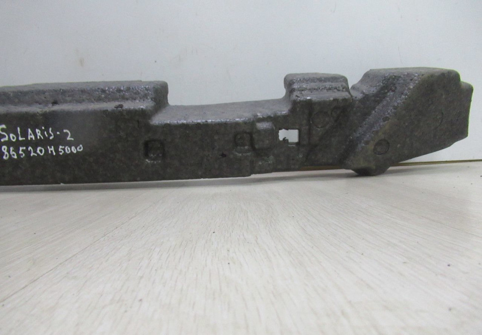 Абсорбер переднего бампера Hyundai Solaris 2 oem 86520h5000