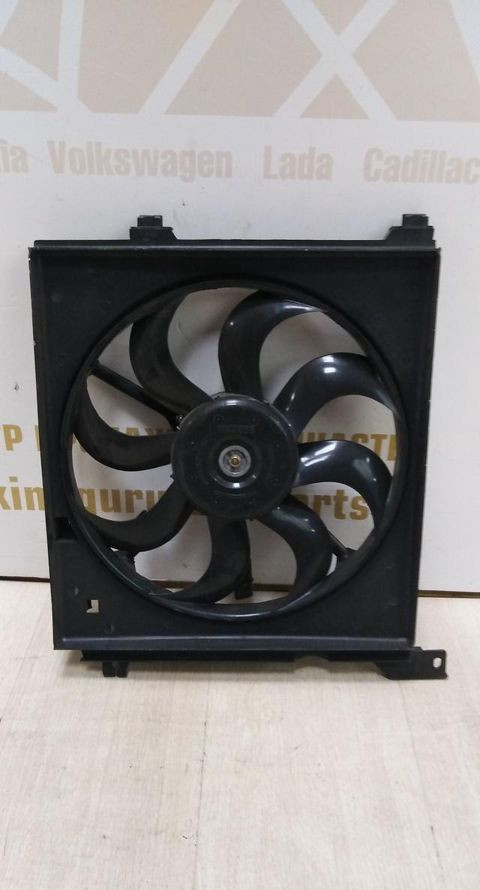 Вентилятор охлаждения Hyundai Santa fe 2 / Cerato oem  253802f000