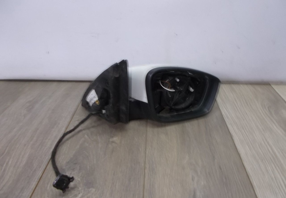 Корпус зеркала правый 6 пин бу Skoda Rapid OEM 5JB857502D
