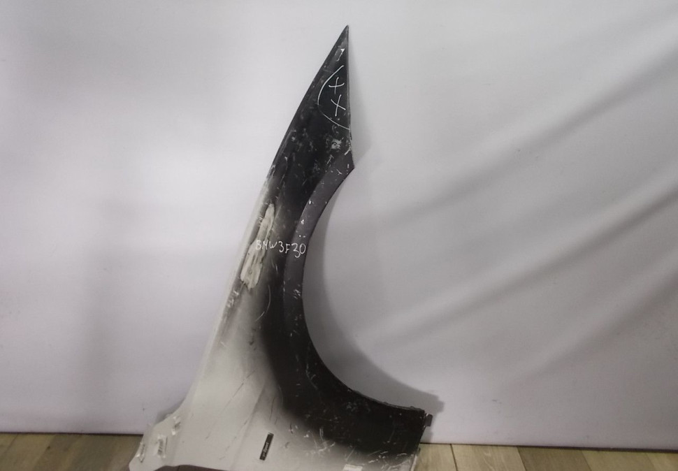 Крыло переднее правое бу BMW 3 F30 OEM 41007438440