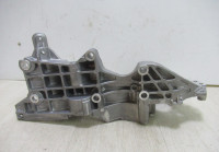 Кронштейн генератора Volkswagen Audi Skoda OEM 03L903143Q