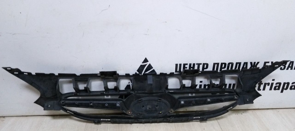 Решетка радиатора Hyundai Solaris 1 до рест (10-14) oem 863511r000 Решетка радиатора Hyundai Solaris 1 до рест (10-14) oem 863511r000
