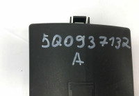Крышка блока предохранителей Volkswagen Passat B8 2014 OEM 5Q0937132A