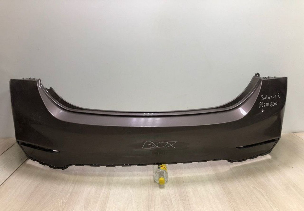 Бампер задний Hyundai Solaris 2 oem 86611h5000 (трещина)