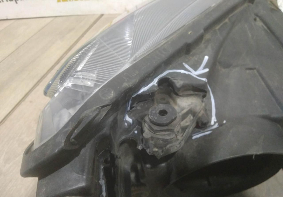 Фара ксенон левая бу Skoda Superb 3 OEM 3V1941015A Фара ксенон левая бу Skoda Superb 3 OEM 3V1941015A