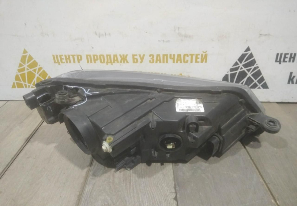 Фара ксенон левая бу Skoda Superb 3 OEM 3V1941015A Фара ксенон левая бу Skoda Superb 3 OEM 3V1941015A
