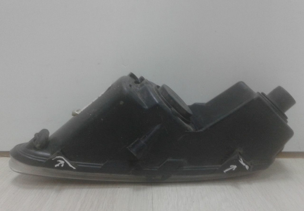 Фара птф правая Volkswagen Polo рестайл oem 6r0941062d (слом. 2 крепл.) Фара птф правая Volkswagen Polo рестайл oem 6r0941062d (слом. 2 крепл.)