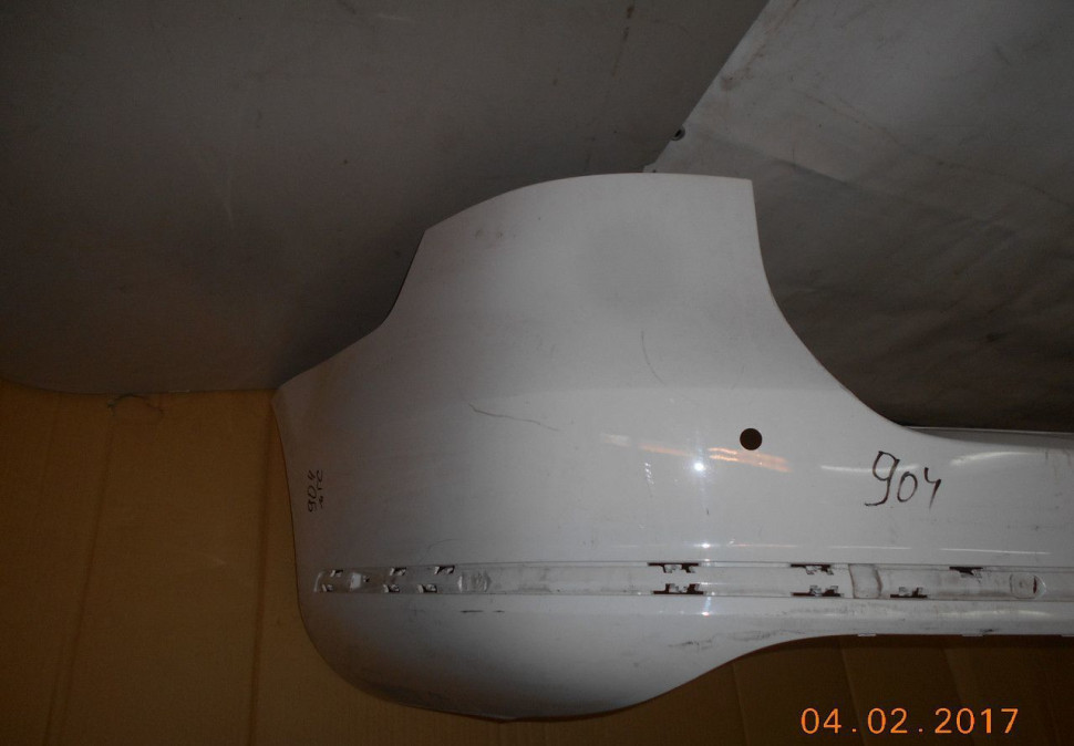 Бампер задний Volkswagen Passat B7 Oem 3AF807421A (трещ) Бампер задний Volkswagen Passat B7 Oem 3AF807421A (трещ)