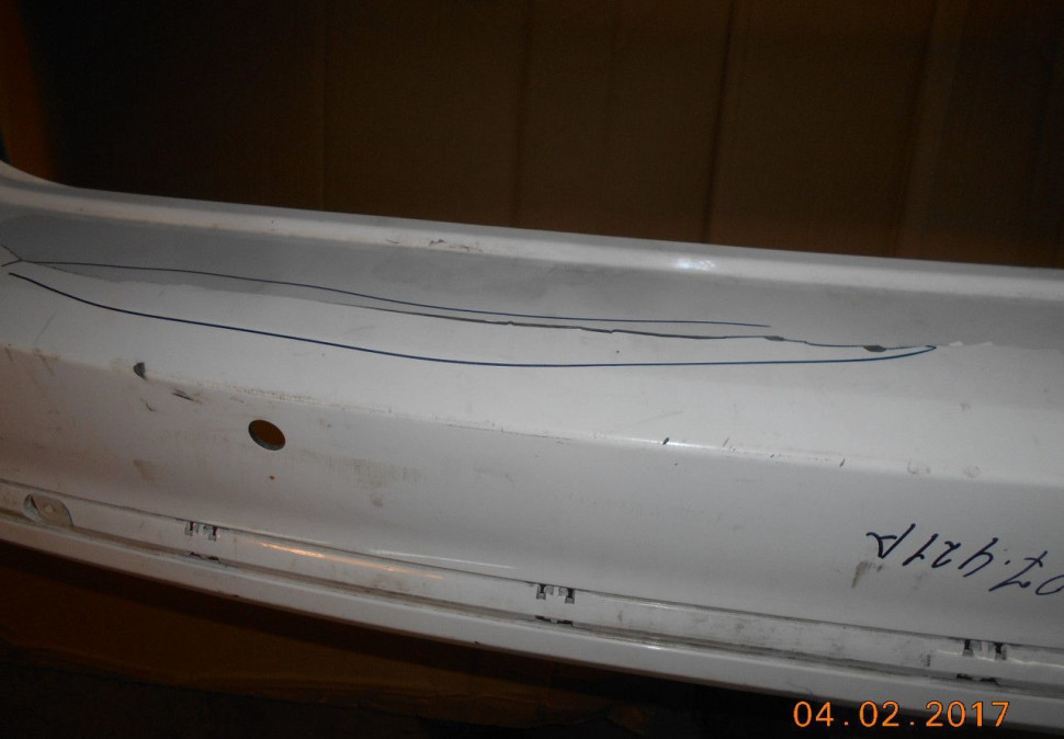 Бампер задний Volkswagen Passat B7 Oem 3AF807421A (трещ) Бампер задний Volkswagen Passat B7 Oem 3AF807421A (трещ)