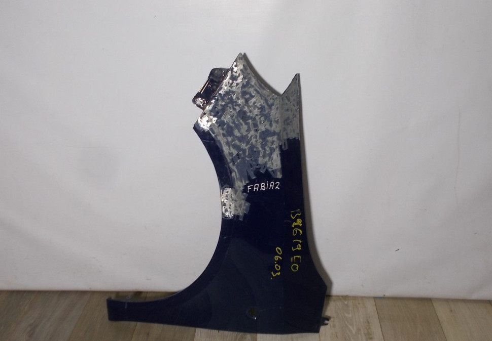 Крыло переднее левое бу Skoda Fabia OEM 5J0821021