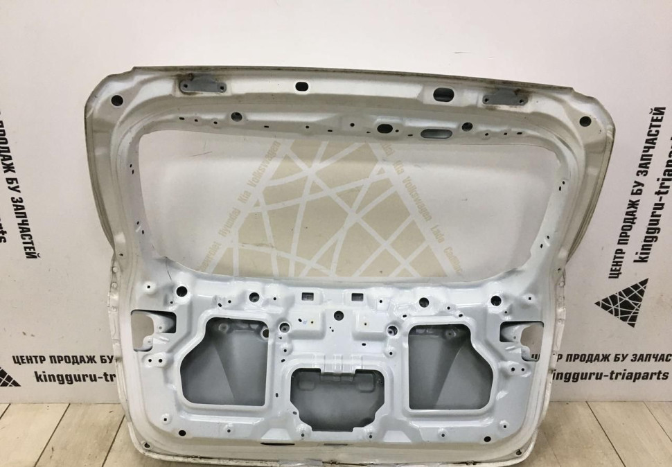 Крышка багажника Hyundai IX35 2010 oem 737002S010 Крышка багажника Hyundai IX35 2010 oem 737002S010