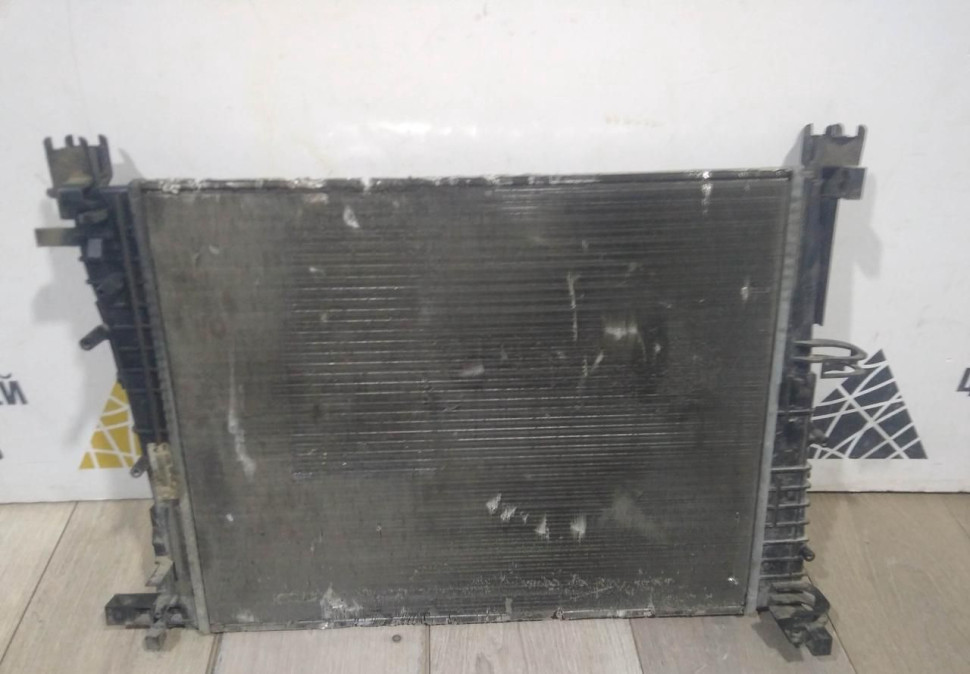 Радиатор охлаждения бу Renault Logan 2 OEM 214106179R Радиатор охлаждения бу Renault Logan 2 OEM 214106179R