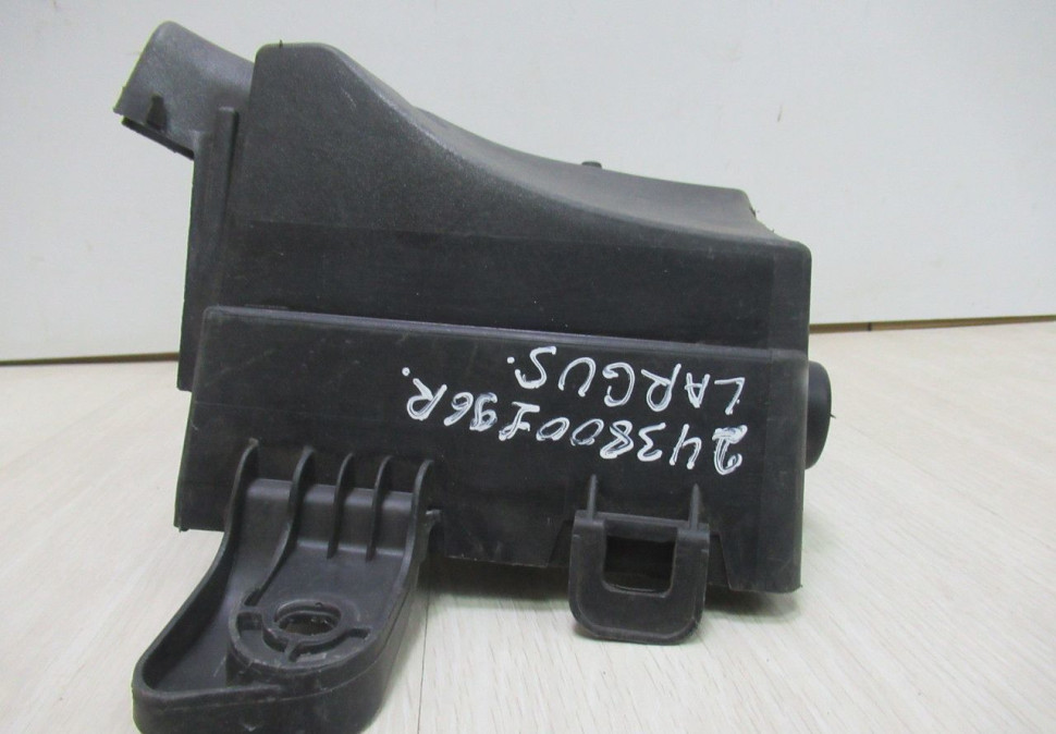 Корпус блока предохранителей Lada Largus Oem 243800196R (слом.1 крепл) (скл-3) Корпус блока предохранителей Lada Largus Oem 243800196R (слом.1 крепл) (скл-3)