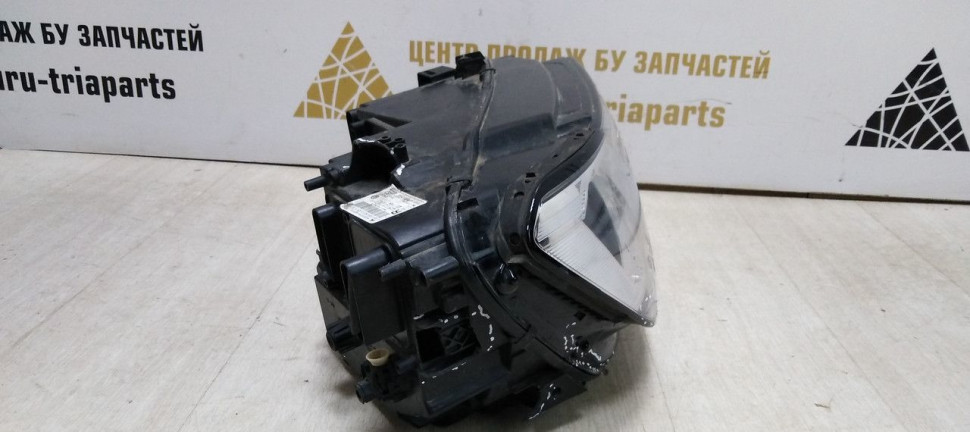 Фара правая LED Volkswagen Tiguan 2 дорест 17-20 oem 5NB941036D Фара правая LED Volkswagen Tiguan 2 дорест 17-20 oem 5NB941036D