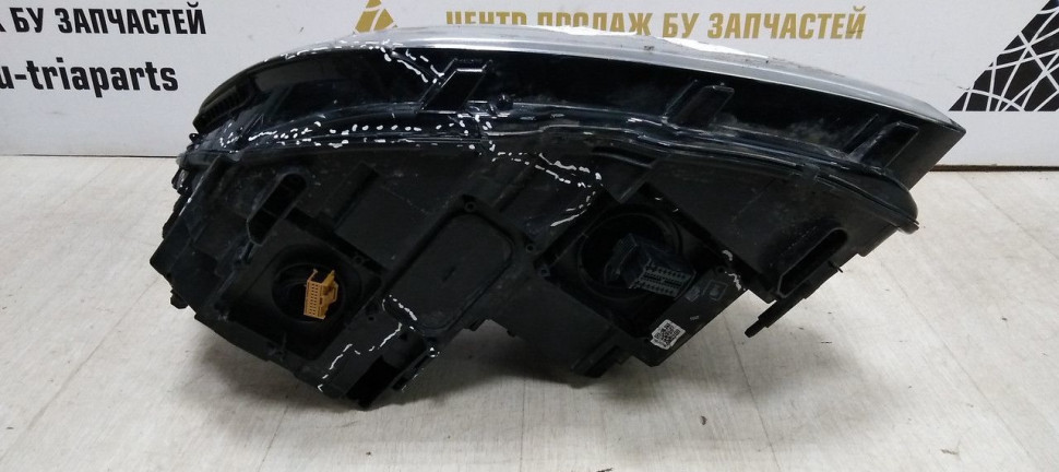 Фара правая LED Volkswagen Tiguan 2 дорест 17-20 oem 5NB941036D Фара правая LED Volkswagen Tiguan 2 дорест 17-20 oem 5NB941036D