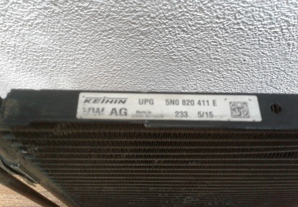 Радиатор кондиционера Volkswagen tiguan OEM 5N0820411 Радиатор кондиционера Volkswagen tiguan OEM 5N0820411