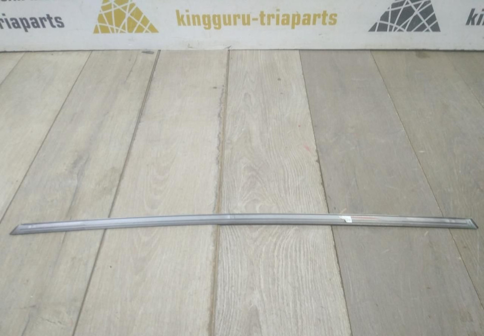 Накладка рамки задней левой двери бу BMW X5 G05 OEM 51357444071 Накладка рамки задней левой двери бу BMW X5 G05 OEM 51357444071
