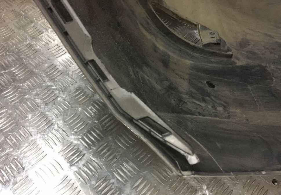 Бампер задний Hyundai Solaris 1 дорест oem  866114L000 (мал.вмятина)(мал.трещ на бок крепл)