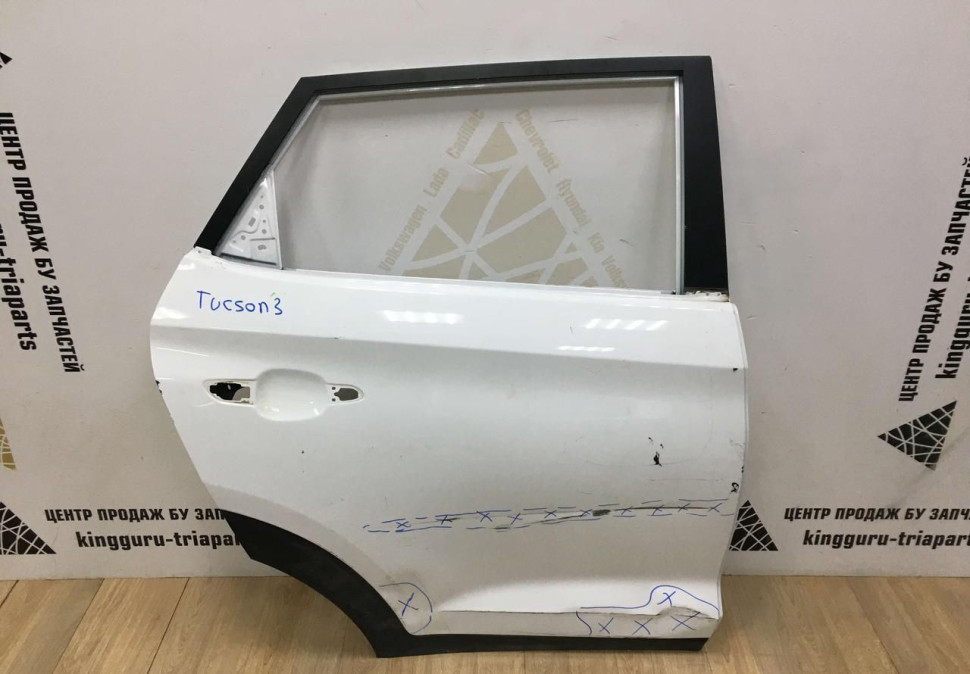 Дверь задняя правая Hyundai Tucson 3 2015 oem 77004D7000