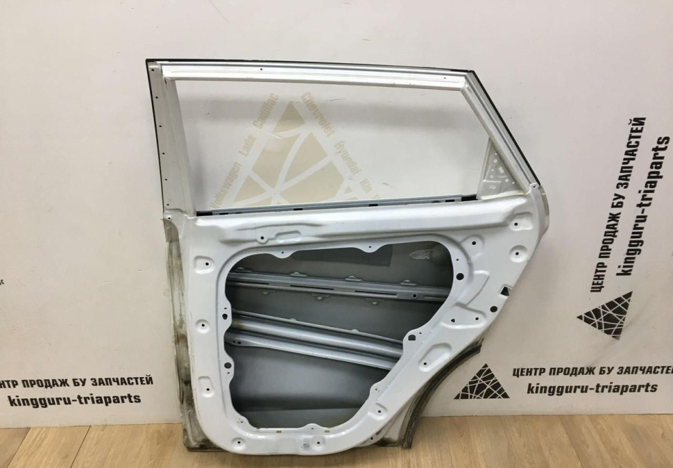 Дверь задняя правая Hyundai Tucson 3 2015 oem 77004D7000