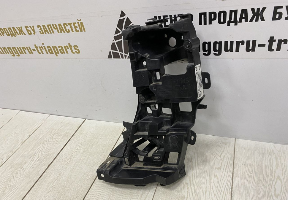 Кронштейн заднего бампера правый BMW X7 G07 M-Pack OEM 51128069902
