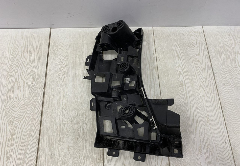 Кронштейн заднего бампера правый BMW X7 G07 M-Pack OEM 51128069902