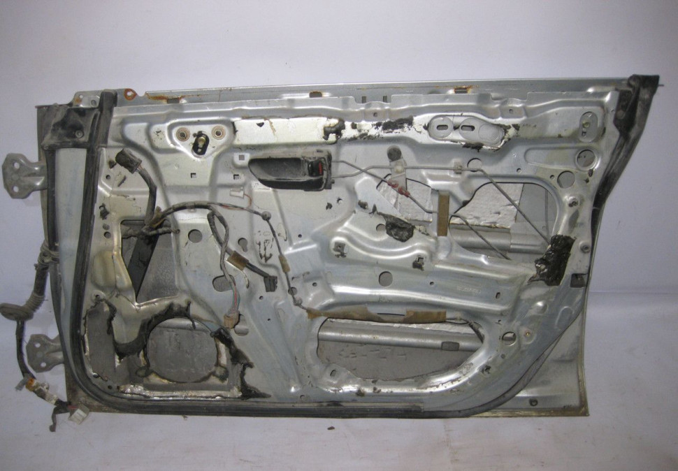 Дверь передняя правая Subaru Impreza (скл-3)