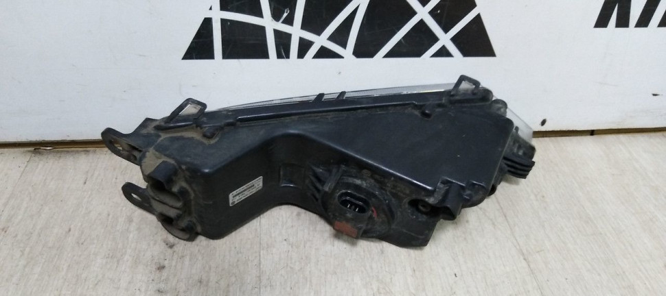 Противотуманная фара Птф правая Volkswagen Tiguan 2 oem 5na941700a Противотуманная фара Птф правая Volkswagen Tiguan 2 oem 5na941700a