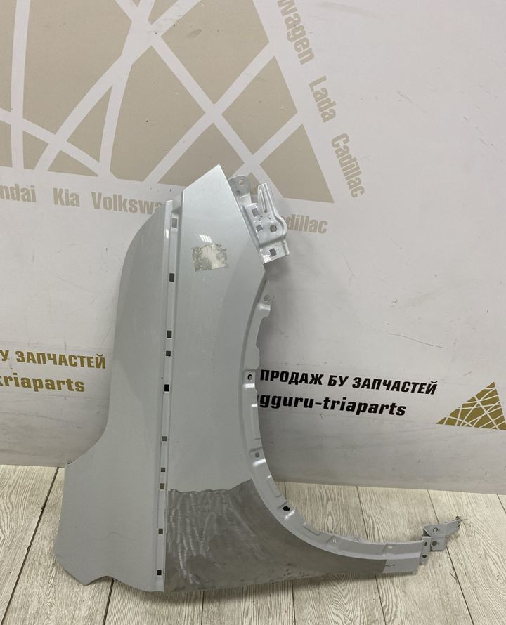 Крыло переднее правое Renault Koleos 2 OEM 631008830R