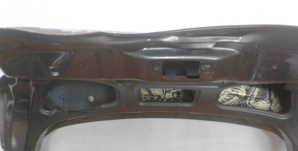 Крышка багажника бу Lada Granta хетчбек (скл-3) Крышка багажника бу Lada Granta хетчбек (скл-3)