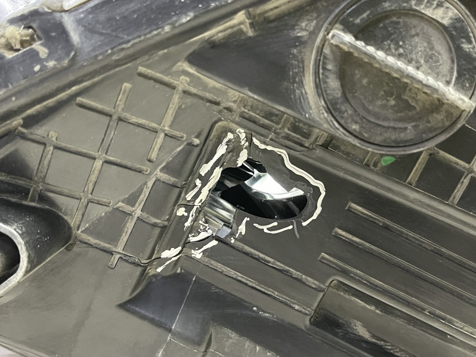 Фара левая Kia Ceed 2 JD OEM 92101A2220 Фара левая Kia Ceed 2 JD OEM 92101A2220