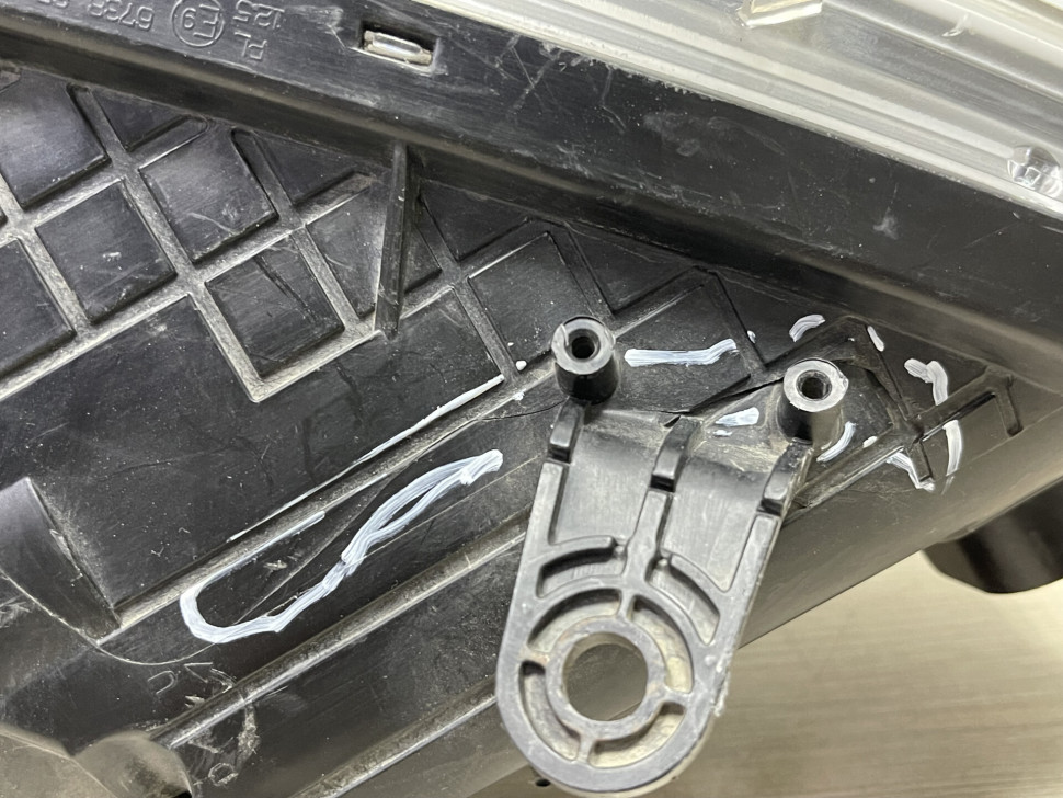 Фара левая Kia Ceed 2 JD OEM 92101A2220 Фара левая Kia Ceed 2 JD OEM 92101A2220