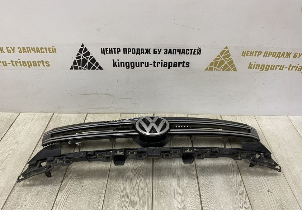 Решетка радиатора Volkswagen Tiguan 1 рестайлинг OEM 5N0853653E Решетка радиатора Volkswagen Tiguan 1 рестайлинг OEM 5N0853653E