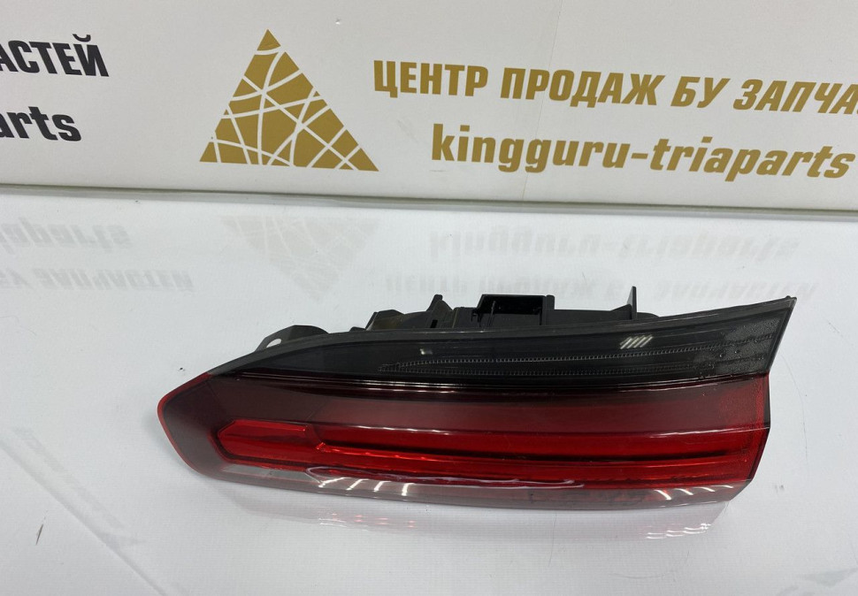 Фонарь правый внутренний BMW X4 G02 OEM 63217433798